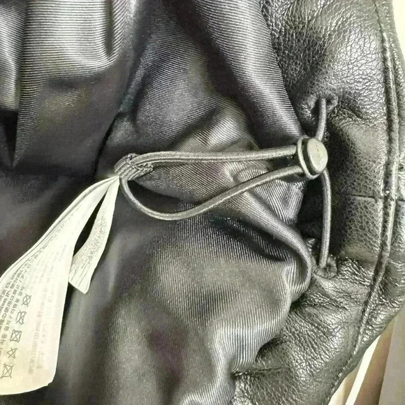 Abercrombie & Fitch Puffer Vest Womens Small Black Vegan Leather Oversized - Picture 8 of 10